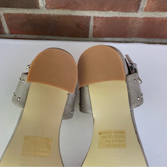 Journee Collection Womens Mabel Grey Ankle Strap Sandals US 7 M - Picture 8 of 8